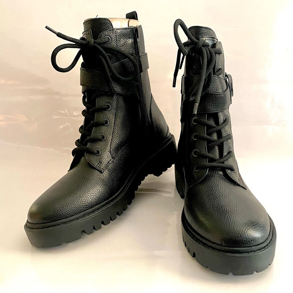 NWOB Women's Guess Combat Boots